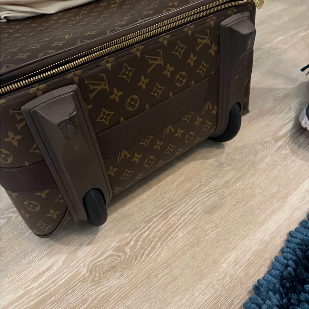Louis Vuitton Rolling Suitcase - Picture 11 of 12
